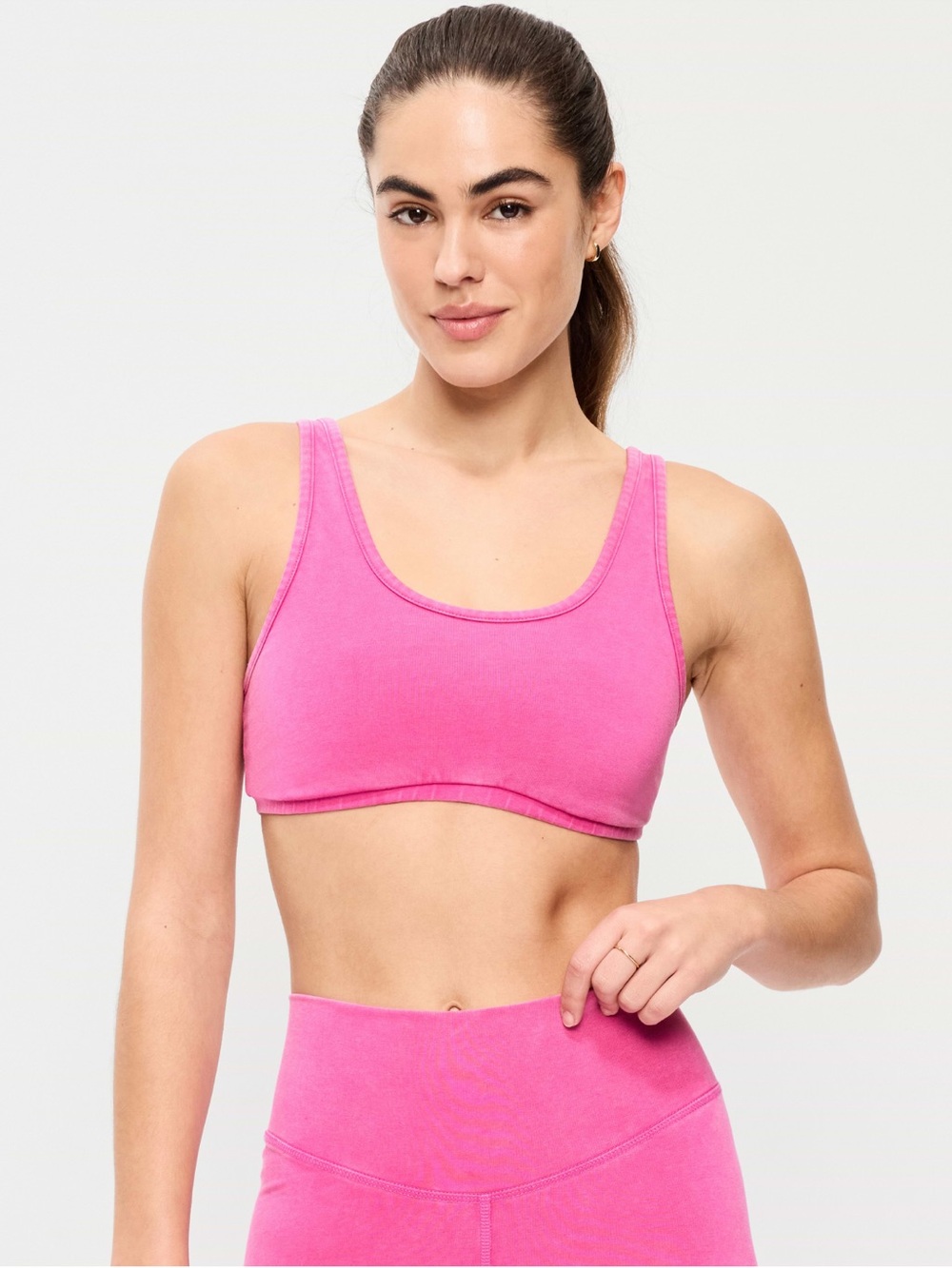 NWOT Old Navy Light Support PowerChill Sports Bra in Dragonfruit Size Med